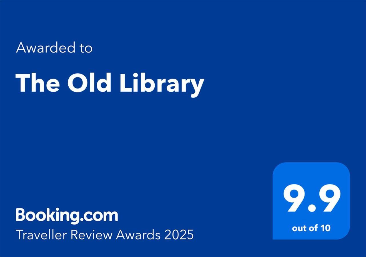 キャッスル・クーム The Old Libraryヴィラ エクステリア 写真
